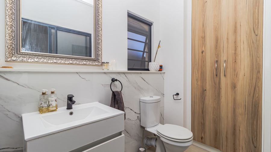 3 Bedroom Property for Sale in Sandown Western Cape